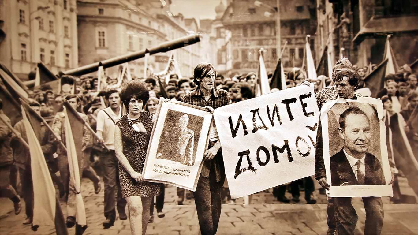 1968 Prague protests against Russian invasion